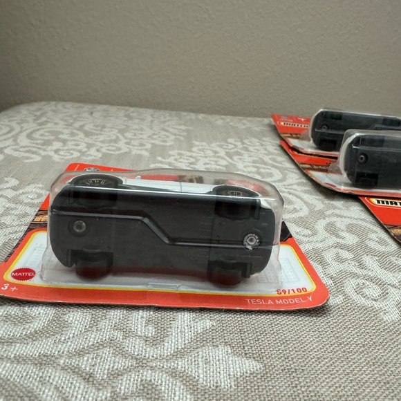 Matchbox Tesla Model Y White Lot Of 6 - Picture 5 of 7